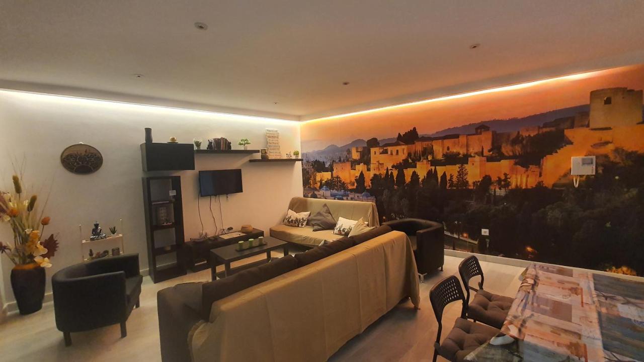 Lyrioshomes Apartamentos Los Treboles Malaga Luaran gambar