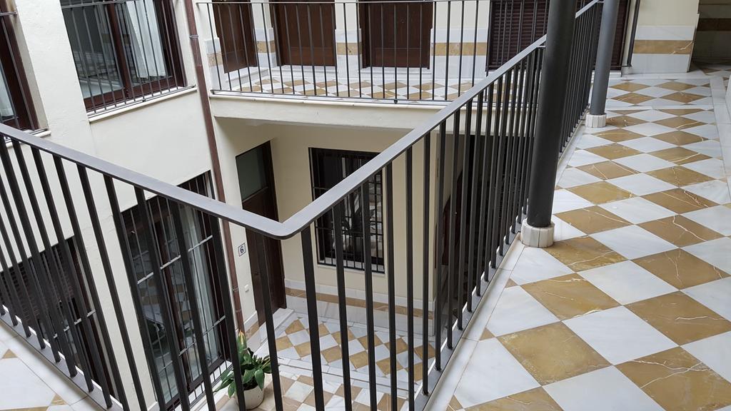 Lyrioshomes Apartamentos Los Treboles Malaga Luaran gambar