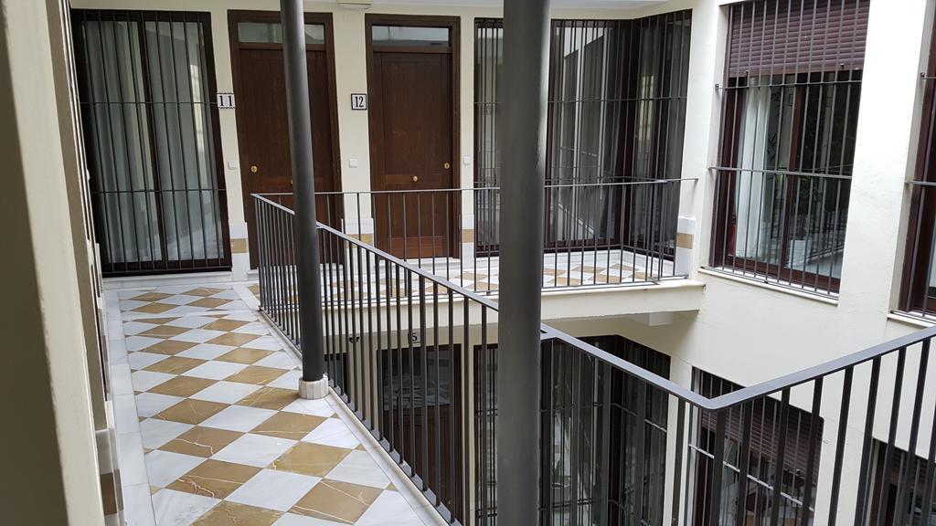 Lyrioshomes Apartamentos Los Treboles Malaga Luaran gambar